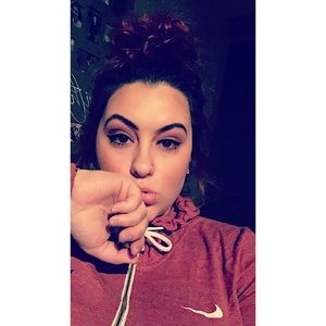 Meet your Posher, Breanna